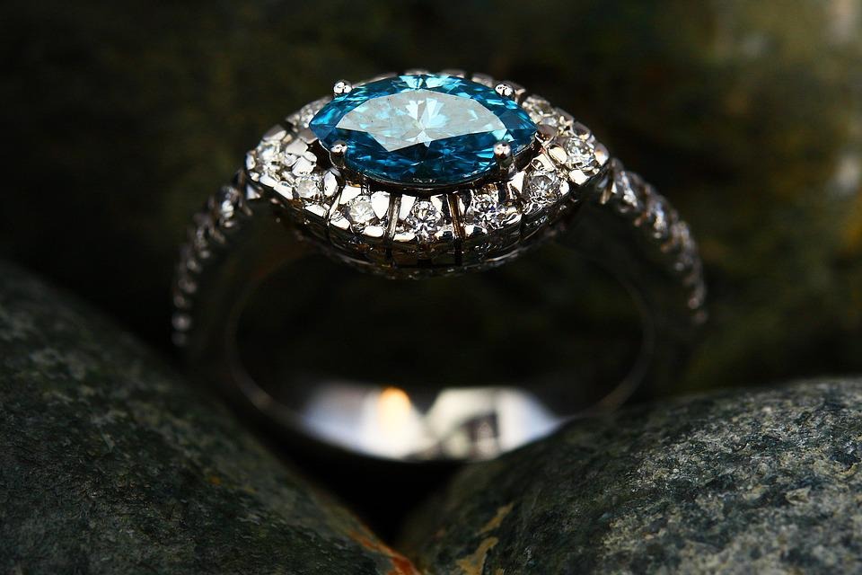 宝石 指輪