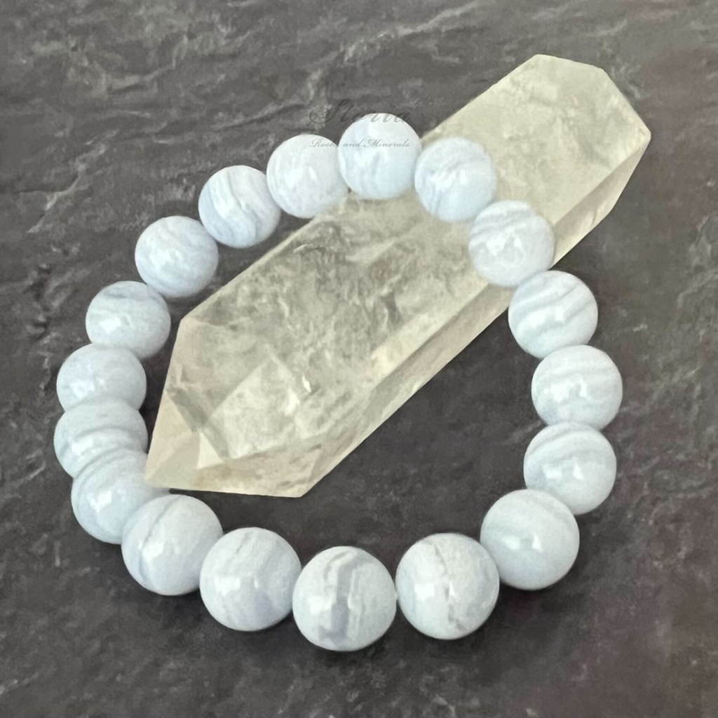 ブルーレースアゲートと水晶